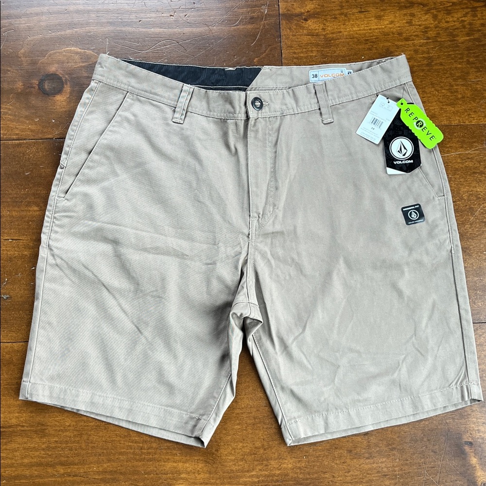 Volcom Khaki Shorts Sz 38